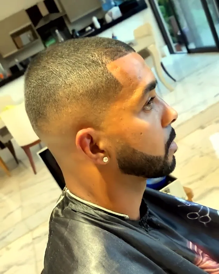 PH Oliveira com corte, barba e pigmentação feitos pelo Mateus