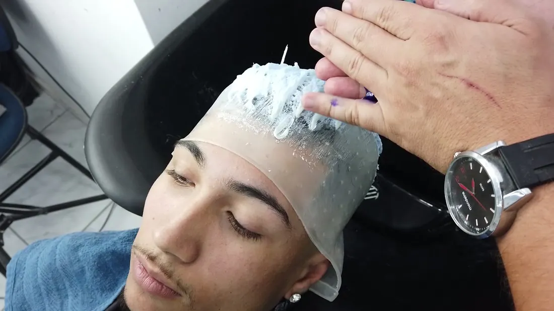 Aplicação de luzes na touca